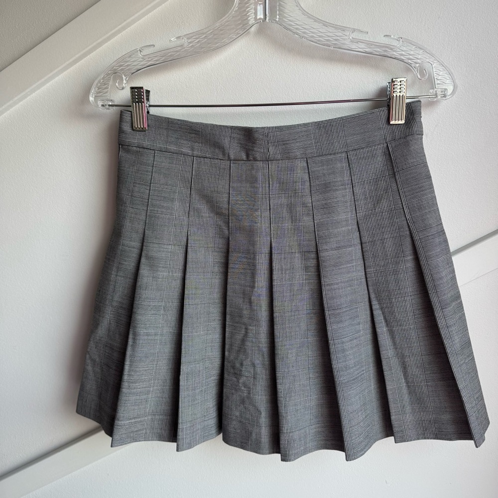 Aritzia Sunday Best Plaid Mini Skirt in Beige size 4 Checkered Mini in Beige - Picture 4 of 9